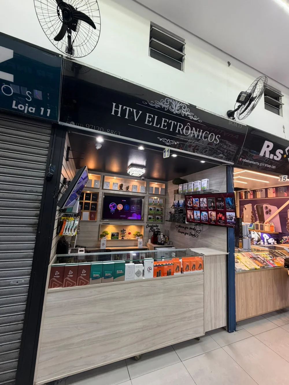 Fachada da HTV Eletrônicos dentro da galeria